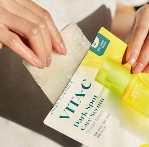 VITA-C Dark Spot Care Serum Sheet Mask